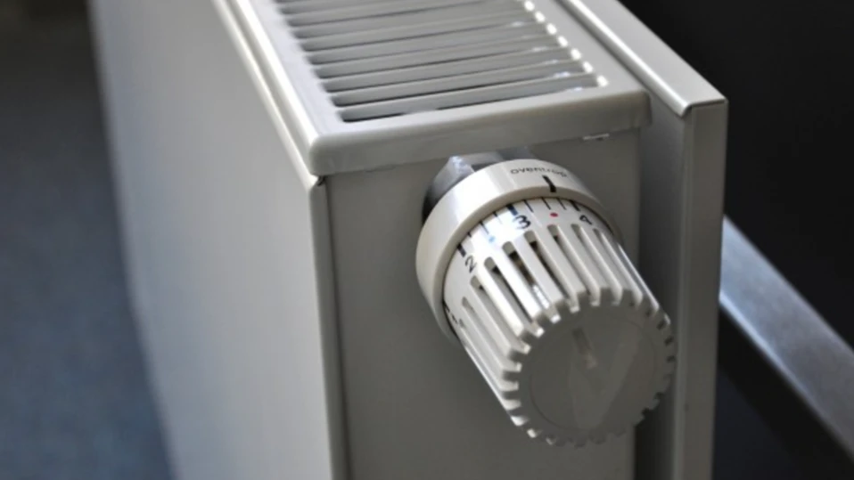 Части от София са без парно и топла вода заради