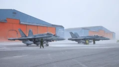 Военни самолети на САЩ и Канада кацат в Гренландия за "отдавна планирани" мисии