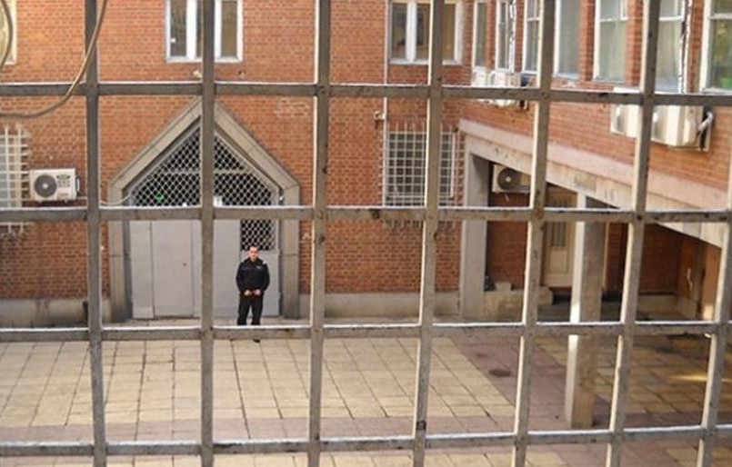 Мъж е осъден на лишаване от свобода за грабеж над