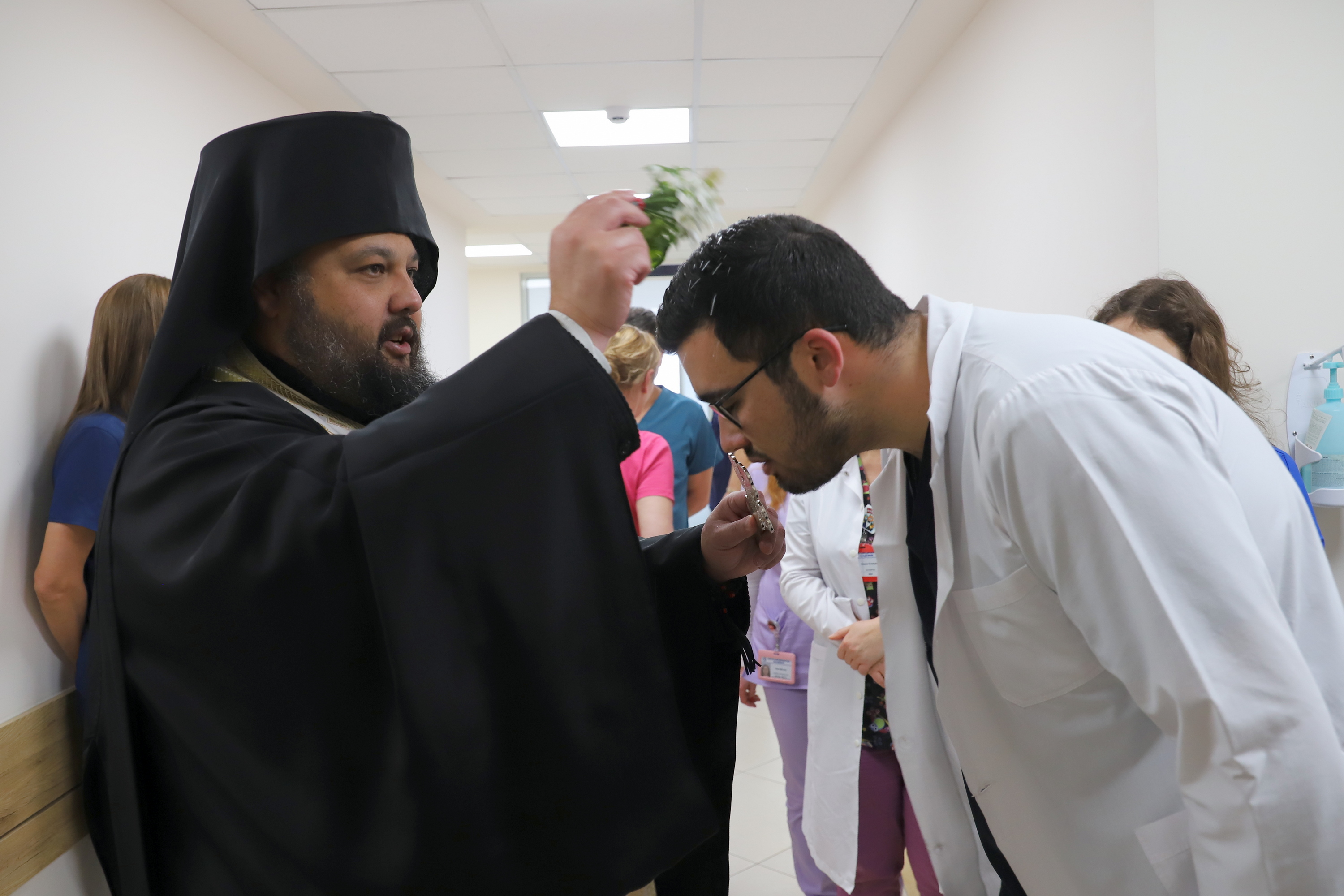 На Бабинден по стар стил Негово Преосвещенство Браницкият епископ Йоан