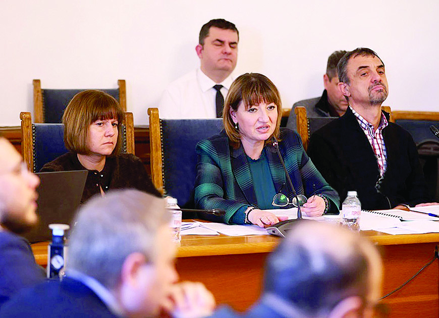 На второ четене правна комисия прие да се въведат оптични