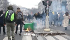 Напрежение в Германия: Поддръжници на терористичната групировка YPG/SDF с железни пръти срещу полицията (ВИДЕО)