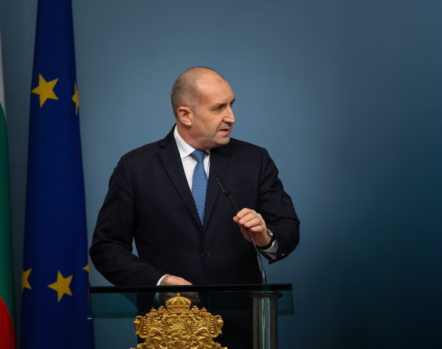 Готови сме можем и ще успеем Това написа в профила