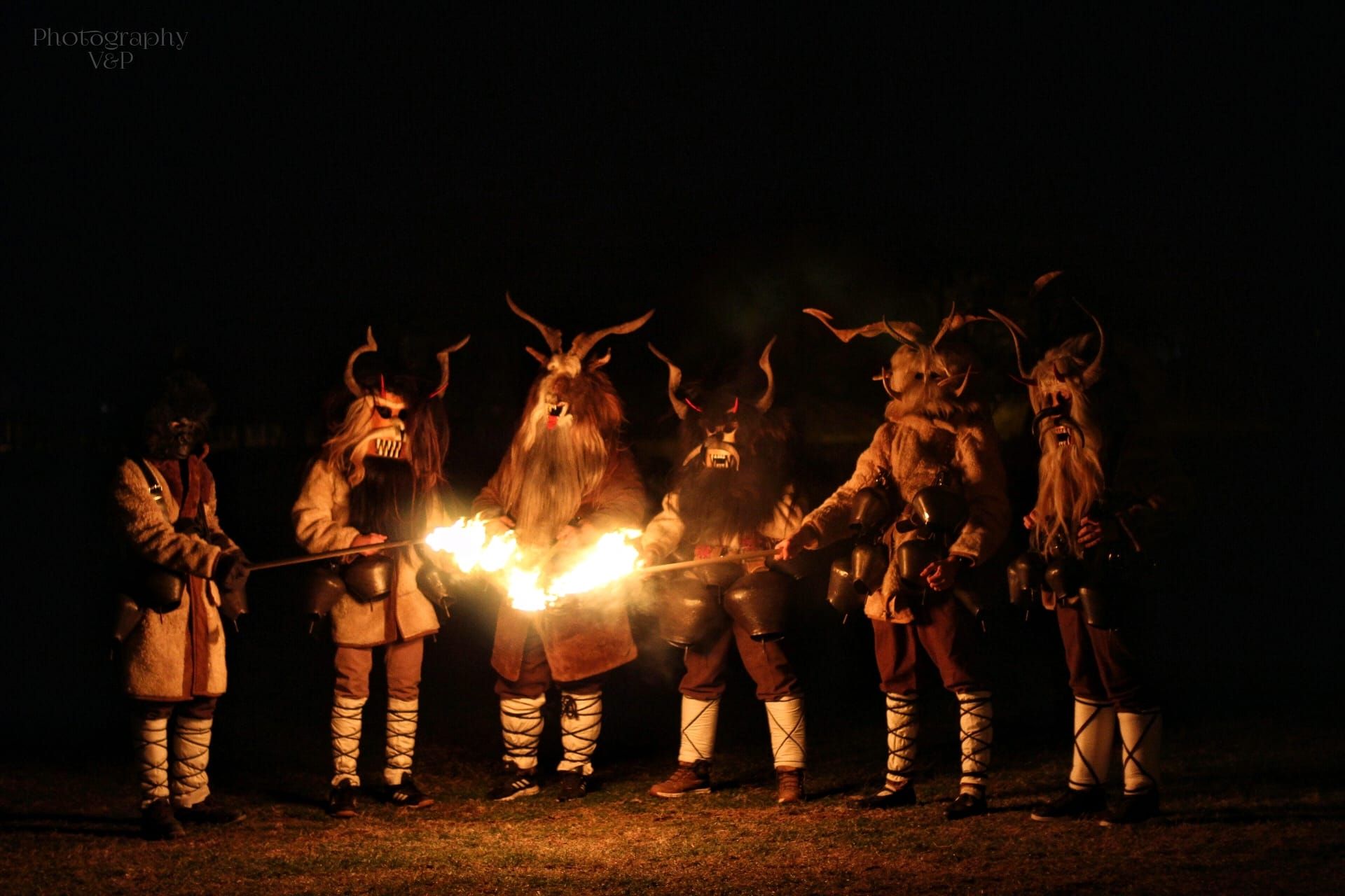 Две групи в ожесточена надпревара за приза Любимци на публиката