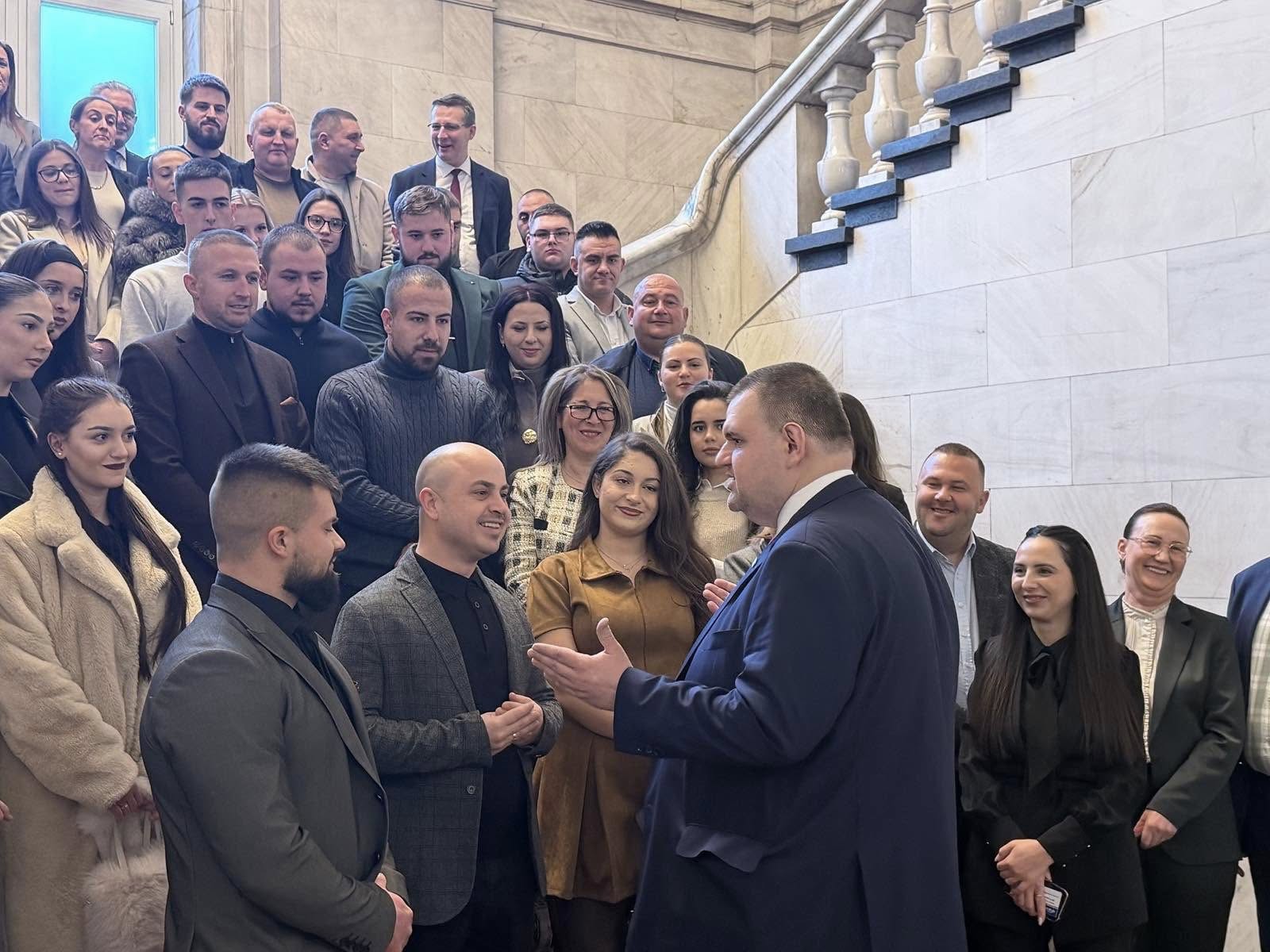 Лидерът на ДПС Ново начало Делян Пеевски се срещна с