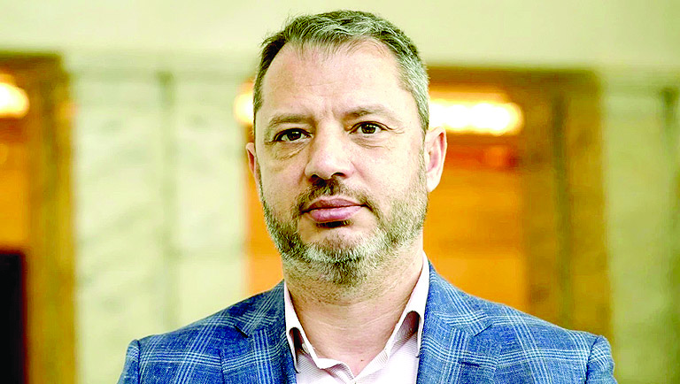 Може да инвестират и онлайнДелян Добрев от ГЕРБ предложи промени