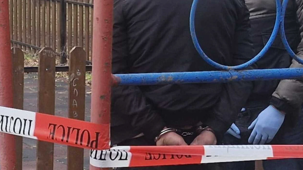 Столичната полиция е задържала дилър на наркотици в близост до