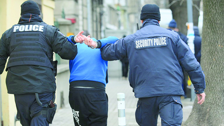 Писмено съобщават на прокуратуратаШефовете на всяка от службите в МВР