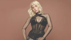 Били Айлиш - Млада, но опитна