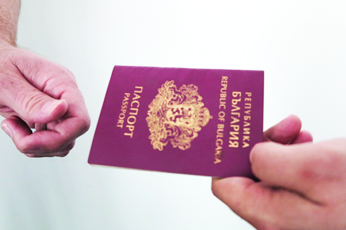 Пристигането на летището без паспорт е сигурен начин да си