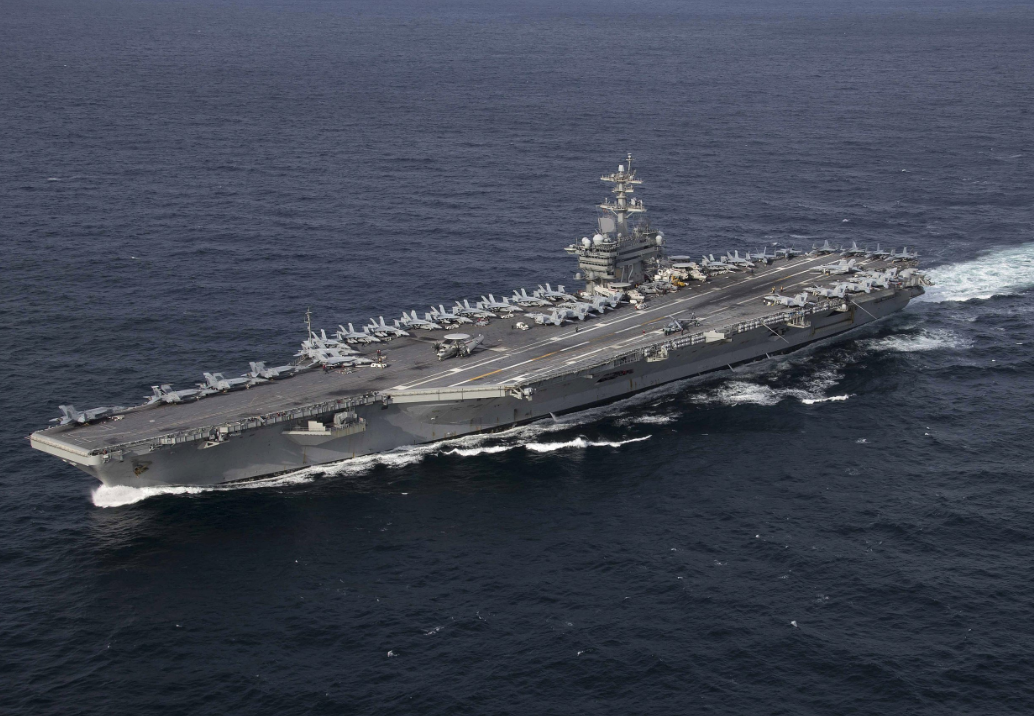 Ударната група на самолетоносача USS Abraham Lincoln вече е в