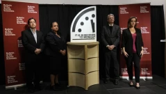 Часовникът на Страшния съд тиктака: Настроиха го по-близо от всякога до полунощ