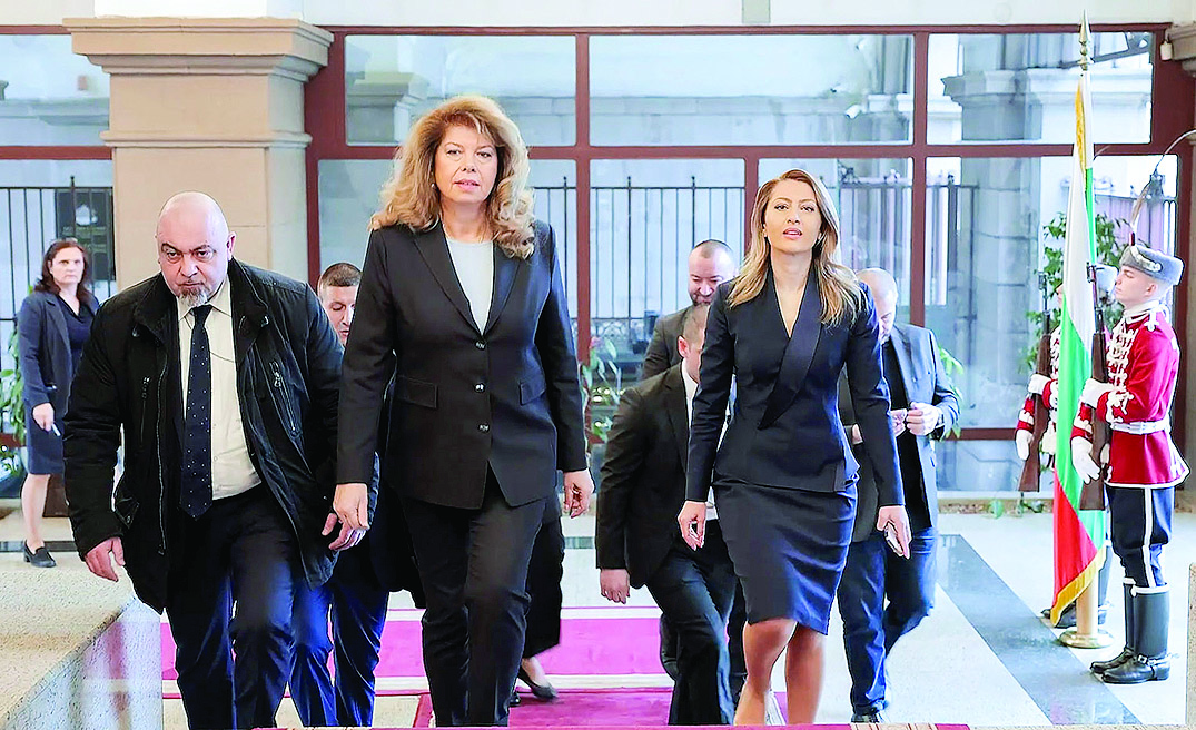 Президентът Илияна Йотова насрочи консултации по домовата книга до 30