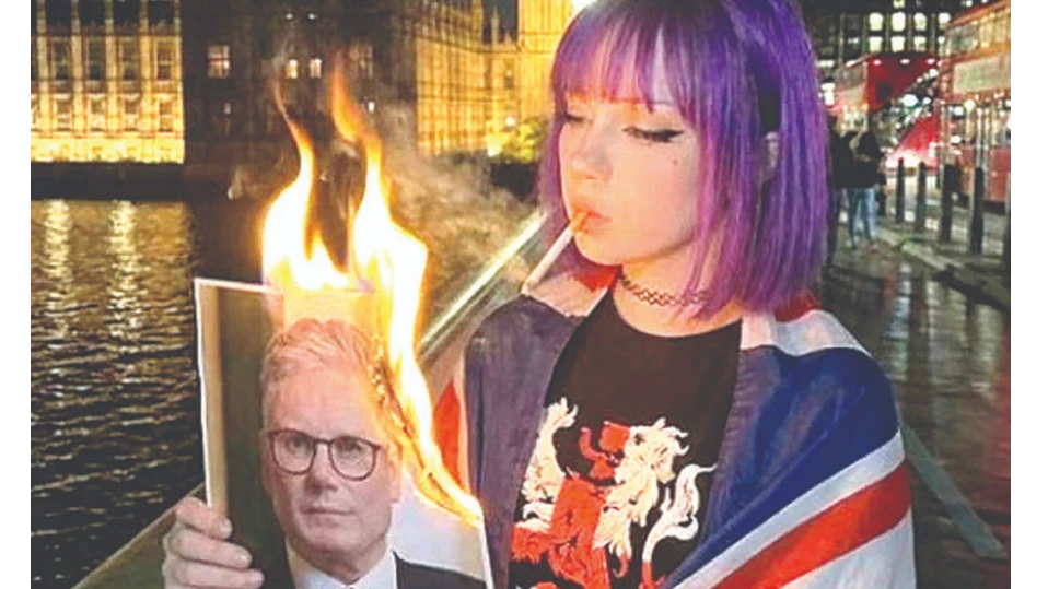 IA девойчето Амелия от левичарка стана икона на островната антиимигрантската