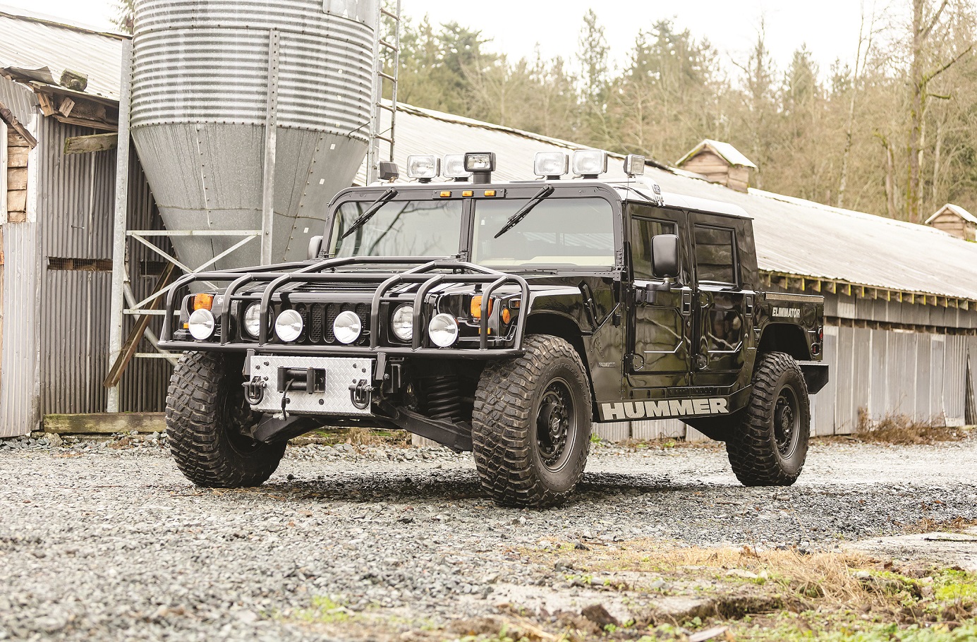 Двигателят е V8 дизел с обем 6 5 лРапърът купува