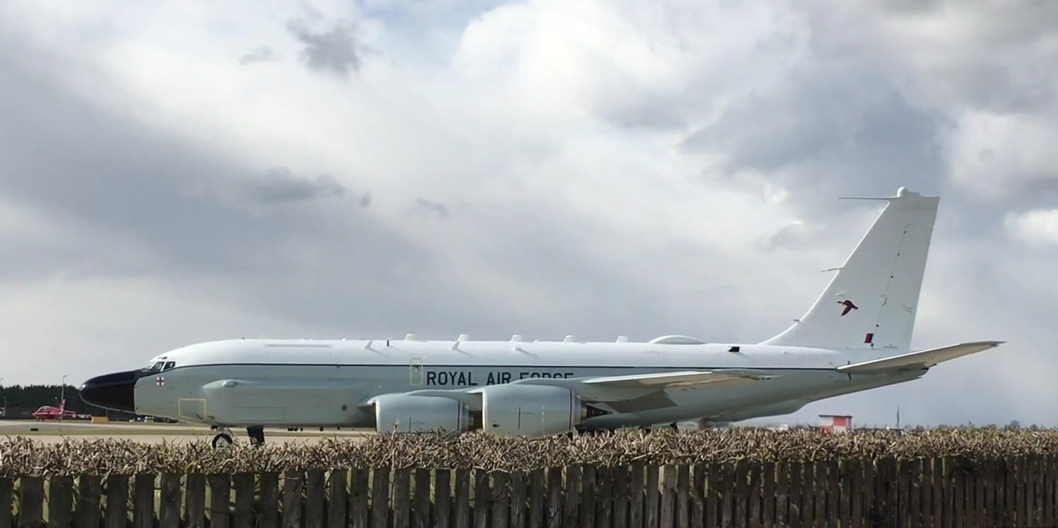 Стратегически разузнавателен самолет Boeing RC 135W Rivet Joint на Кралските