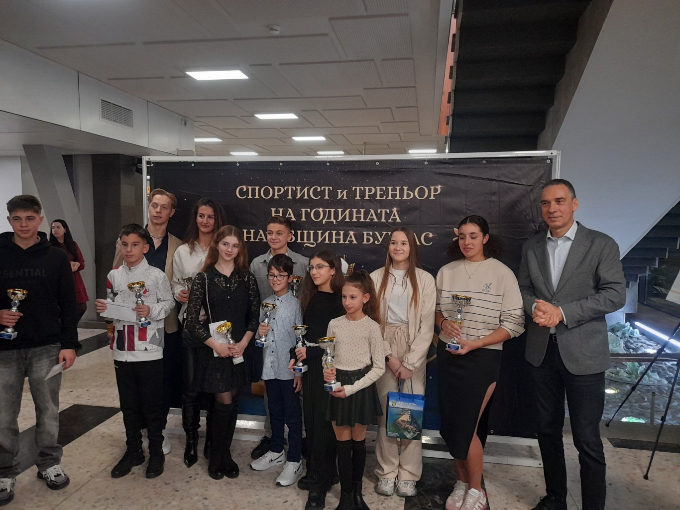 Александра Лукоянова и Валентин Николов са спортист и треньор на