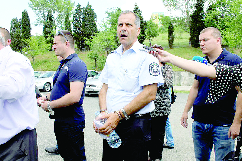 Окончателно решение на ВКСОсъден за оръжие и ескортиС окончателно решение