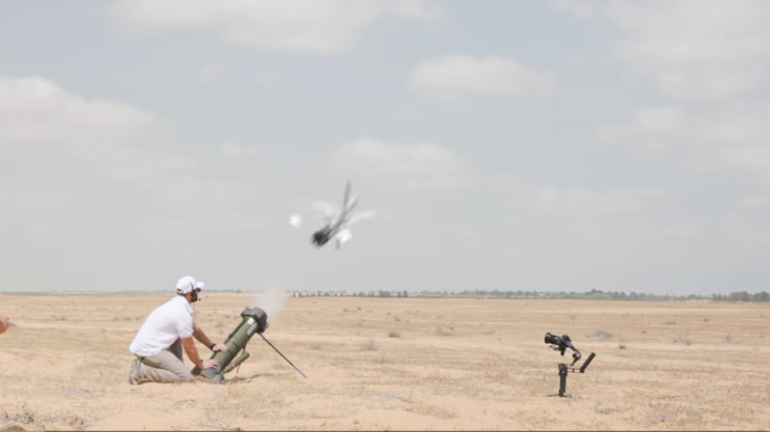 Руският концерн Калашников обяви плановете си да представи публично нов