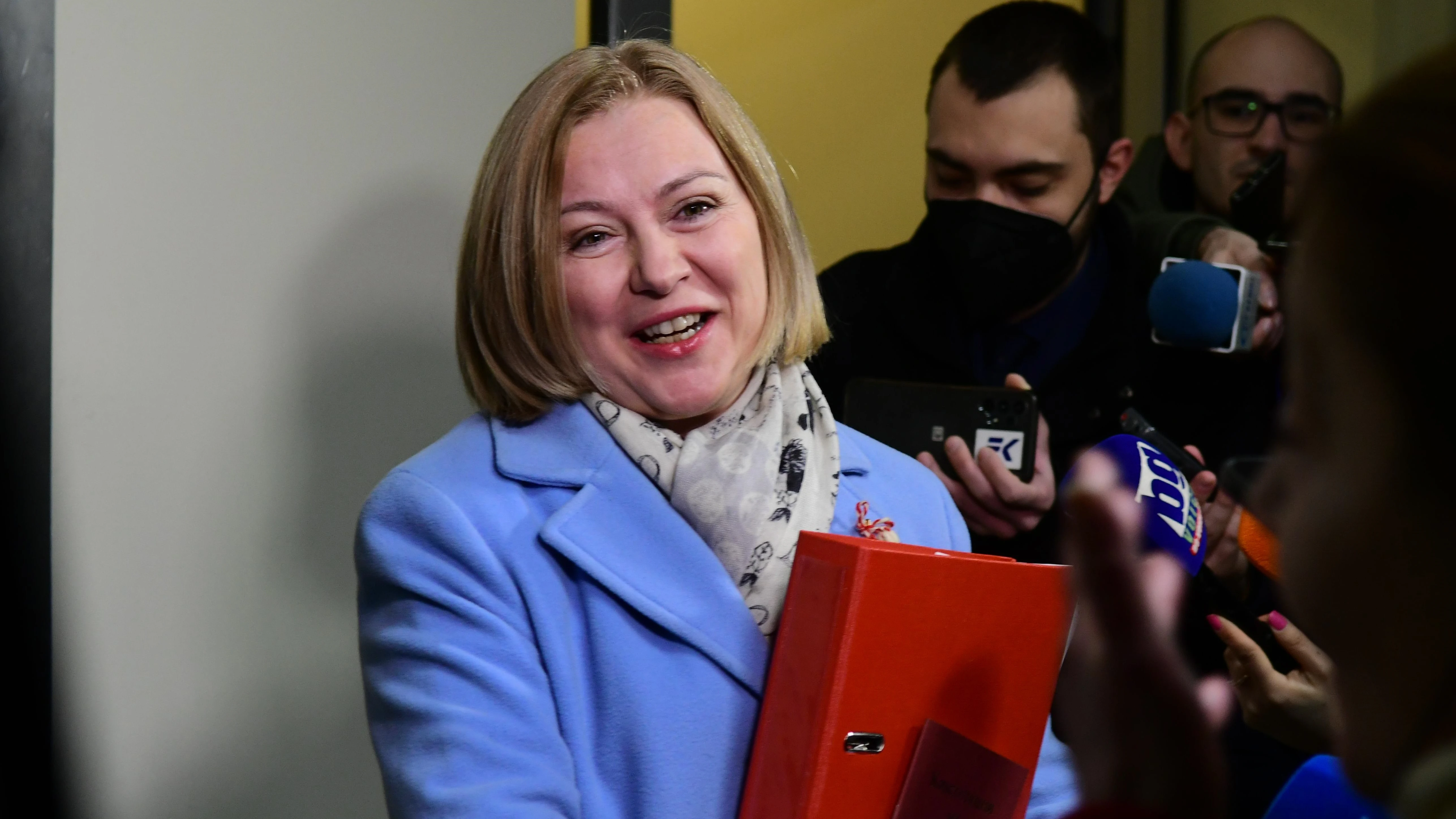 Ограничението до 20 избирателни секции в консулските и дипломатическите представителства