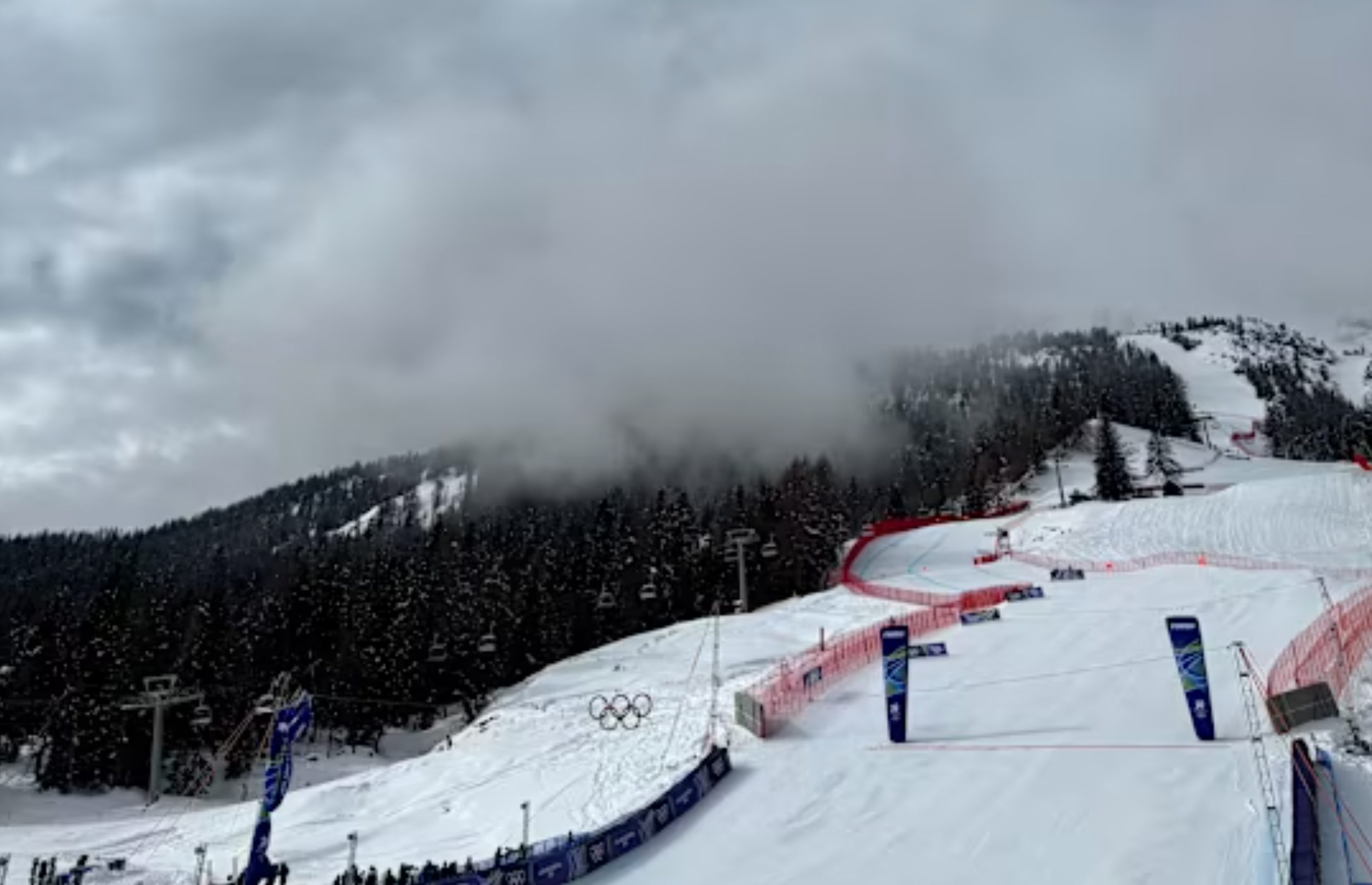 Женското ски спускане в Кортина д Ампецо бе спасено след