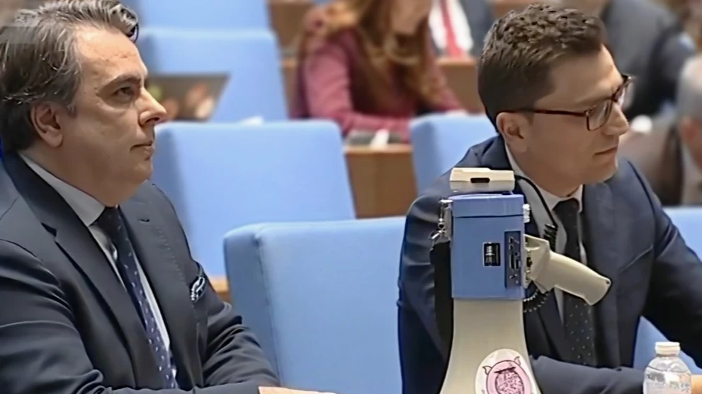 Историята на една снимка Това са Асен Василев Венко Сабрутев