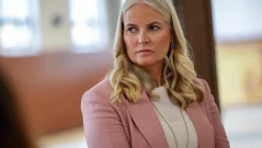 Норвежката престолонаследница се извини на краля за връзките си с Джефри Епстийн