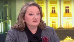 Сачева: С намаляването на секциите в чужбина няма ограничаване на права