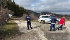 Няма данни за външна стрелба по кемпера на Ивайло Калушев, съобщиха от МВР (ВИДЕО)