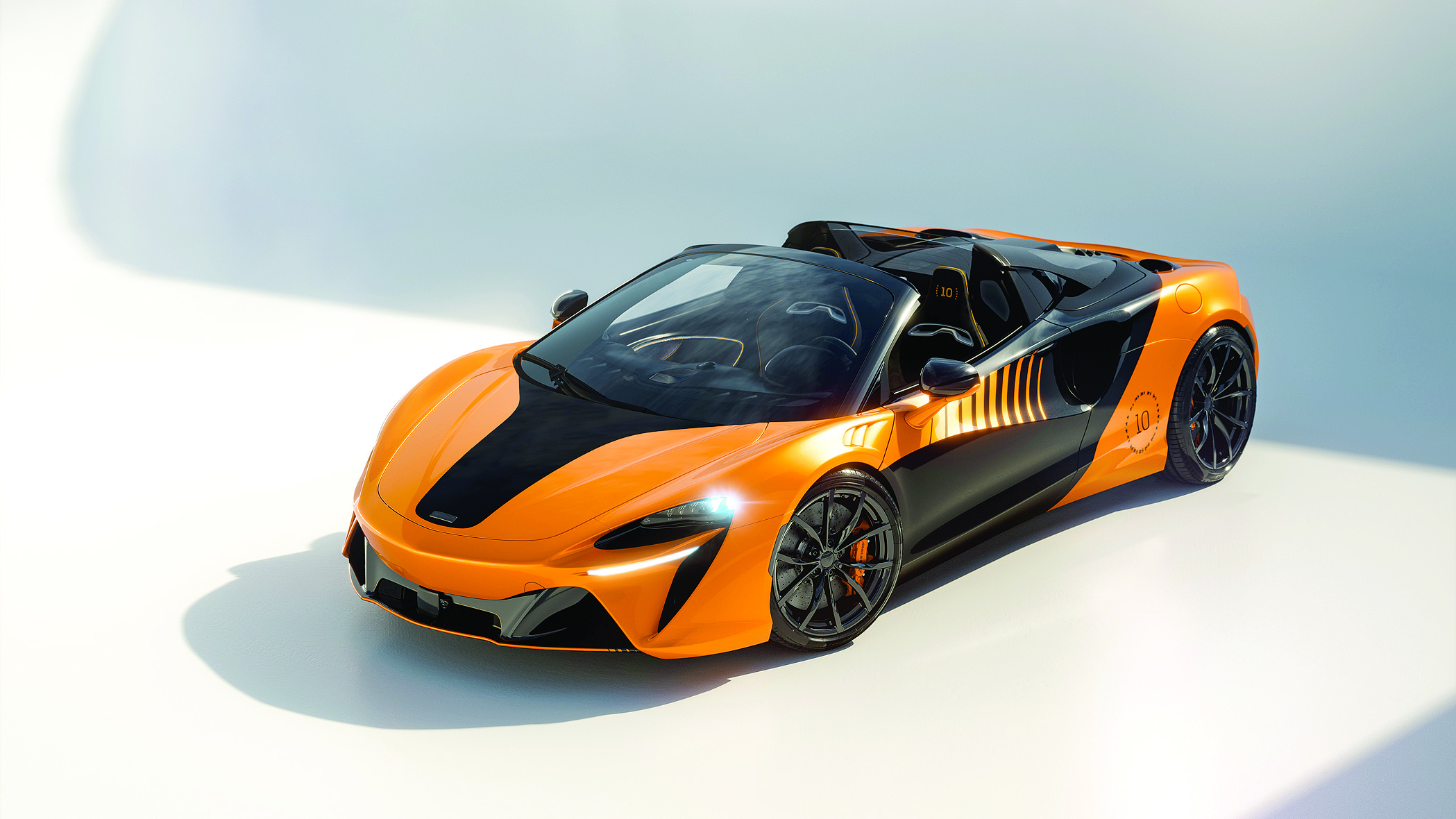 Лимитирана серия McLaren Artura Spider за 10 ата конструкторска титла