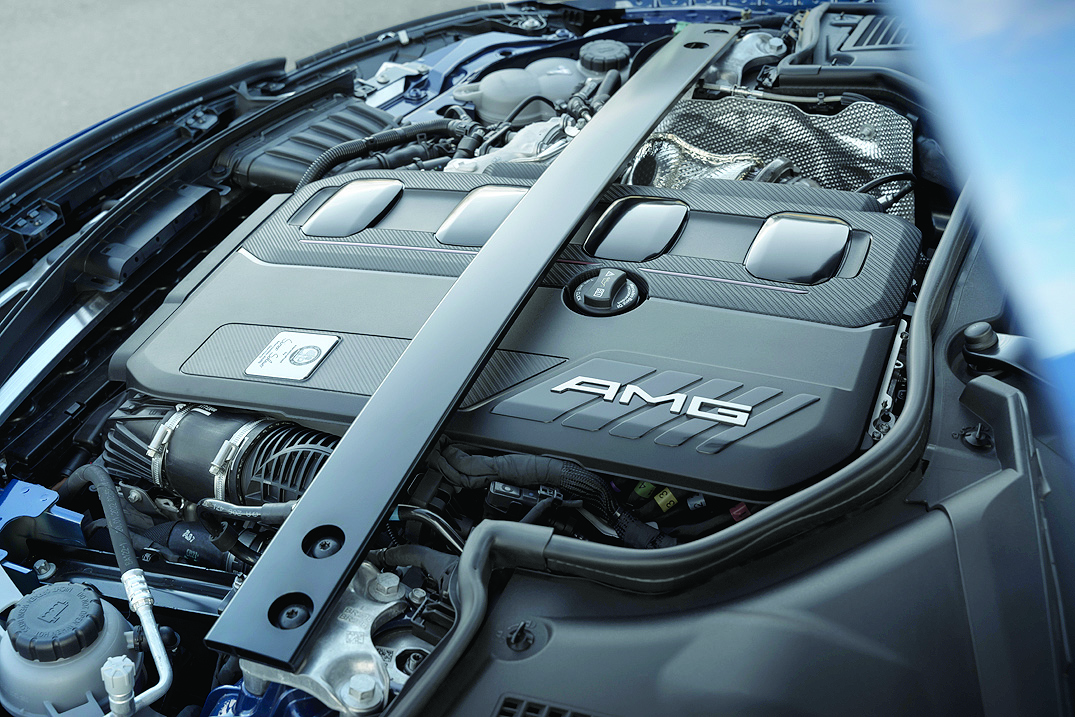 С класата на Mercedes от AMG с четирицилиндров хибриден двигател