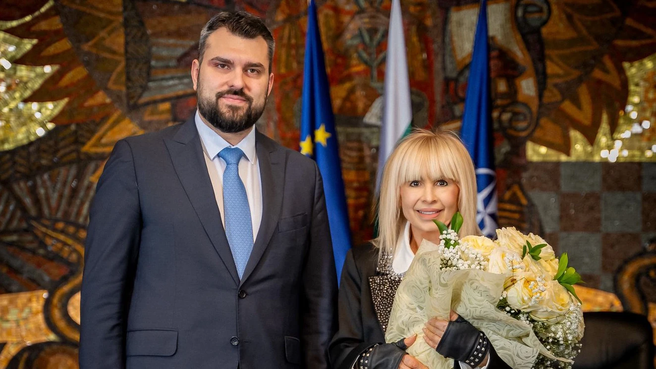 Примата на българската естрада е сред първите представители от сферата