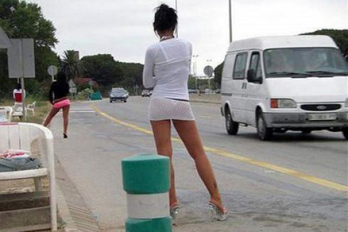 22 годишна проститутка обра швейцарец Чужденецът живеел в Бургас и