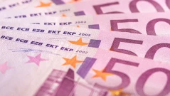 Отговаря БНБ: Длъжни ли са търговците да приемат банкноти от 200 и 500 евро "на цяло"?