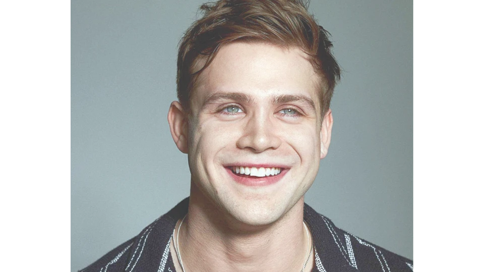 Поредицата е екранизация на хитовия роман на Джулия Мей ДжонасЕдин