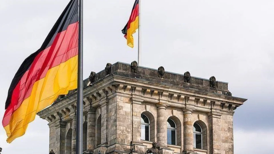 Градове като Гелзенкирхен Дуисбург Дортмунд и Есен са сред местата