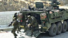 България получи първите бойни машини „Страйкър“ от САЩ