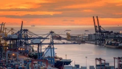 Украйна удари нефтен терминал на руското пристанище Таман