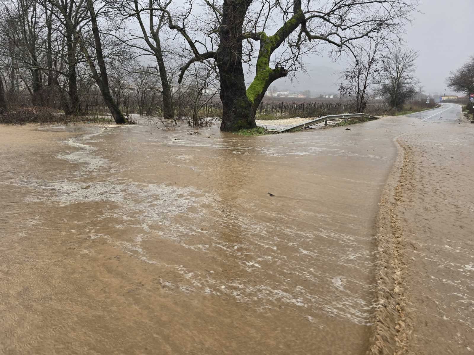 Интензивни валежи се изляха над Петрич и региона през изминалите