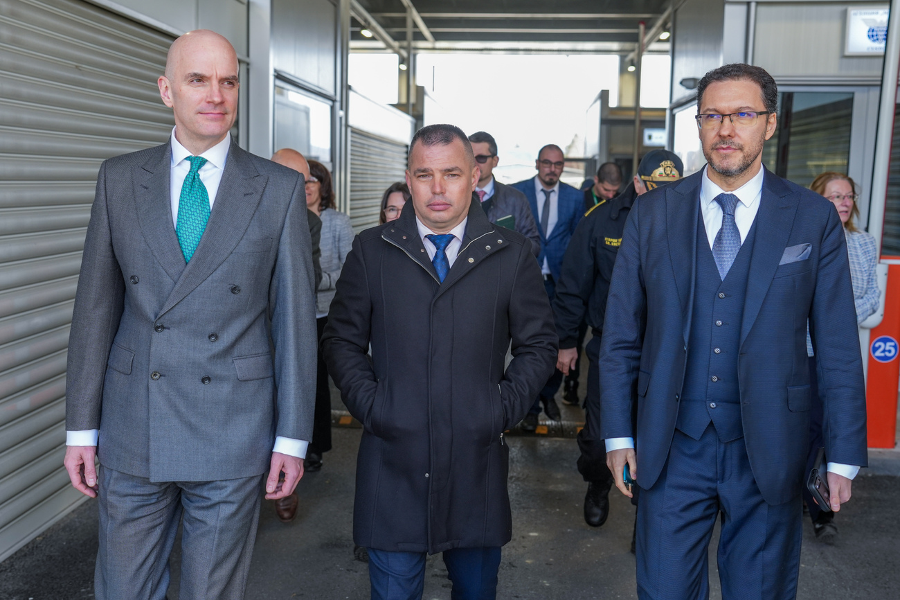 Даниел Митов все още няма публичен коментар по случая Петрохан