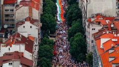 Близо 10,000 души на най-голямото "Шествие за семейството" досега
