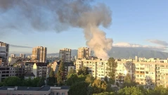 Автомобил "Пътна помощ" изгоря на паркинг в София, подпали още пет коли