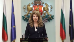 Държавният глава Илияна Йотова осъди остро палежа на дипломатически автомобили пред българското посолство в Скопие