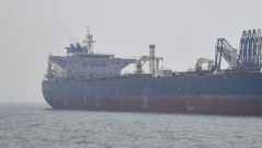 Пътят през Ормузкия проток: Първият празен танкер за втечнен газ (LNG) след войната зареди на Рас Лафан