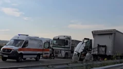 Катастрофа блокира магистрала "Струма" при тунел Кочериново (ВИДЕО)