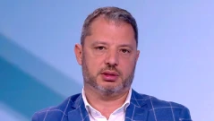 Гласуват оставката на Делян Добрев