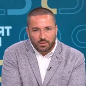 Николай Попов