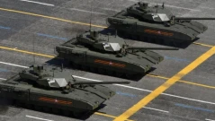 Нови подобрения по Т-90М: Русия адаптира танковете към войната
