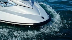 Теглен от джет в морето израелец в тежко състояние