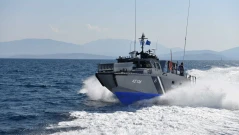Лефкада: Спасителна акция за четирима българи на падълборд в морето